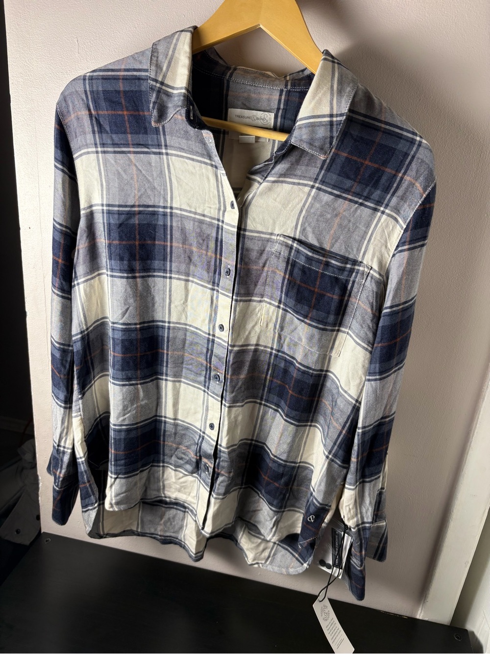 NWT Treasure & Bond Plaid Button-Down Shirt in Blue & White Medium